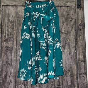 Leaf print midi skirt w/ attached belt